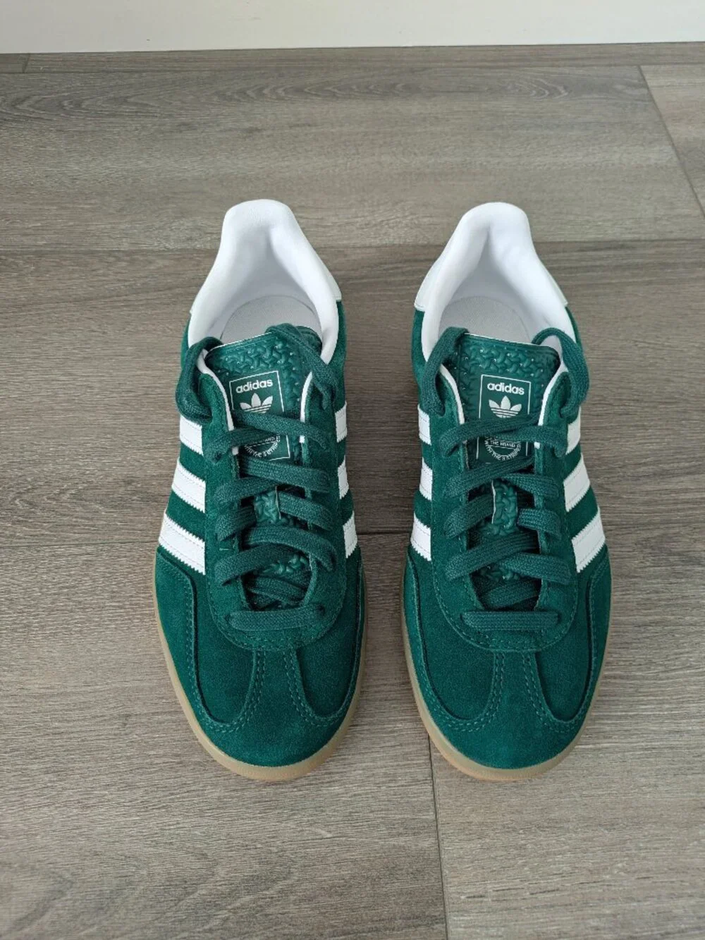 Gazelle Indoor Shoes Green & White (Womens 6.5 / Kids 5.5) w/ Box - Picture 1 of 6